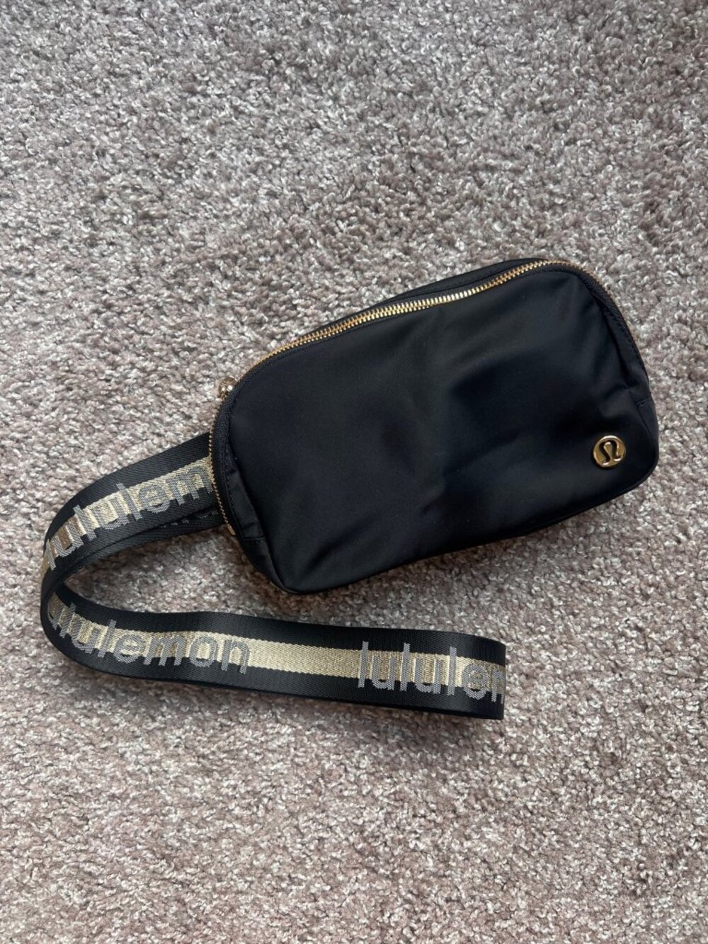Like NEW! Special edition lululemon everywhere belt bag- black & gold